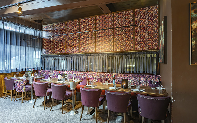 pcp-2024-secondaryspaces-hartsboatyard-privatedining-img-01.jpg